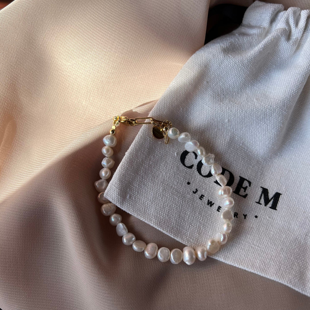 Bracelet "Baroque pearls"