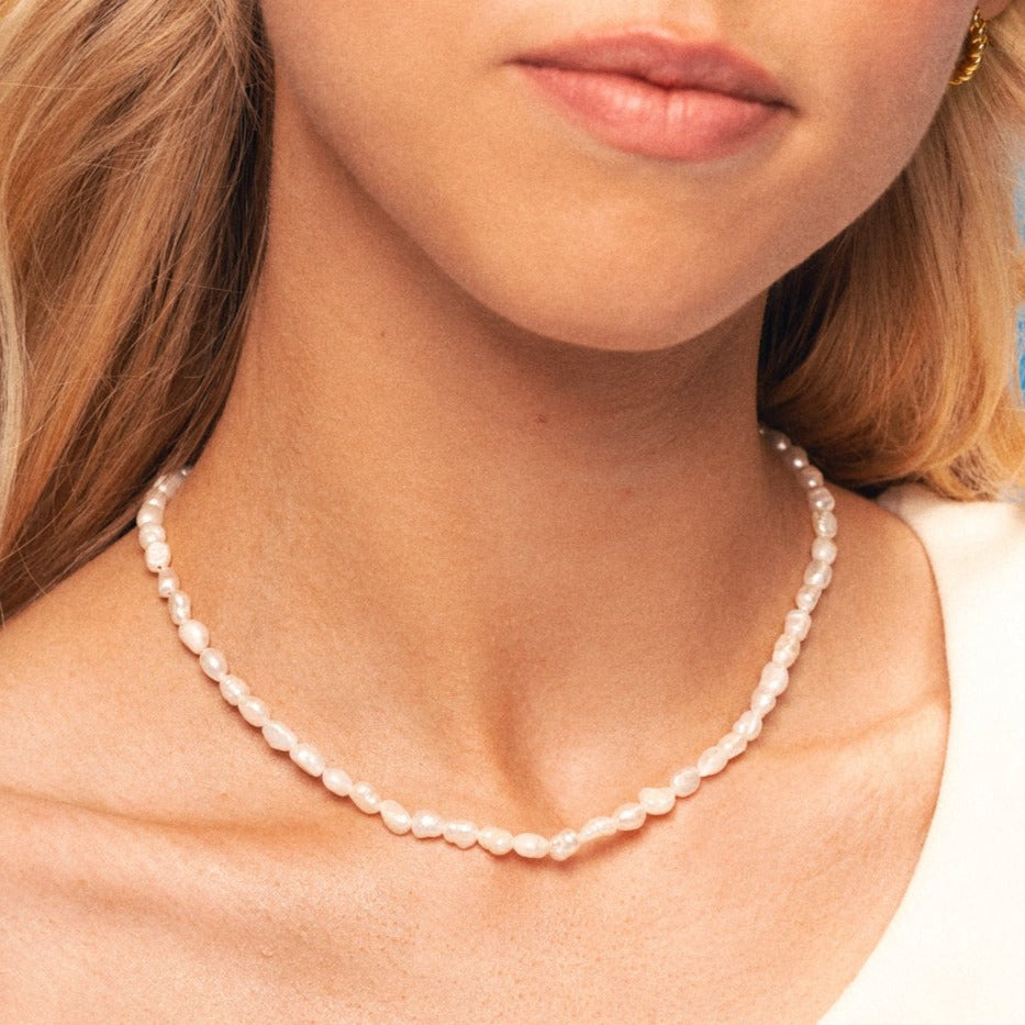 Necklace "Essential pearls"