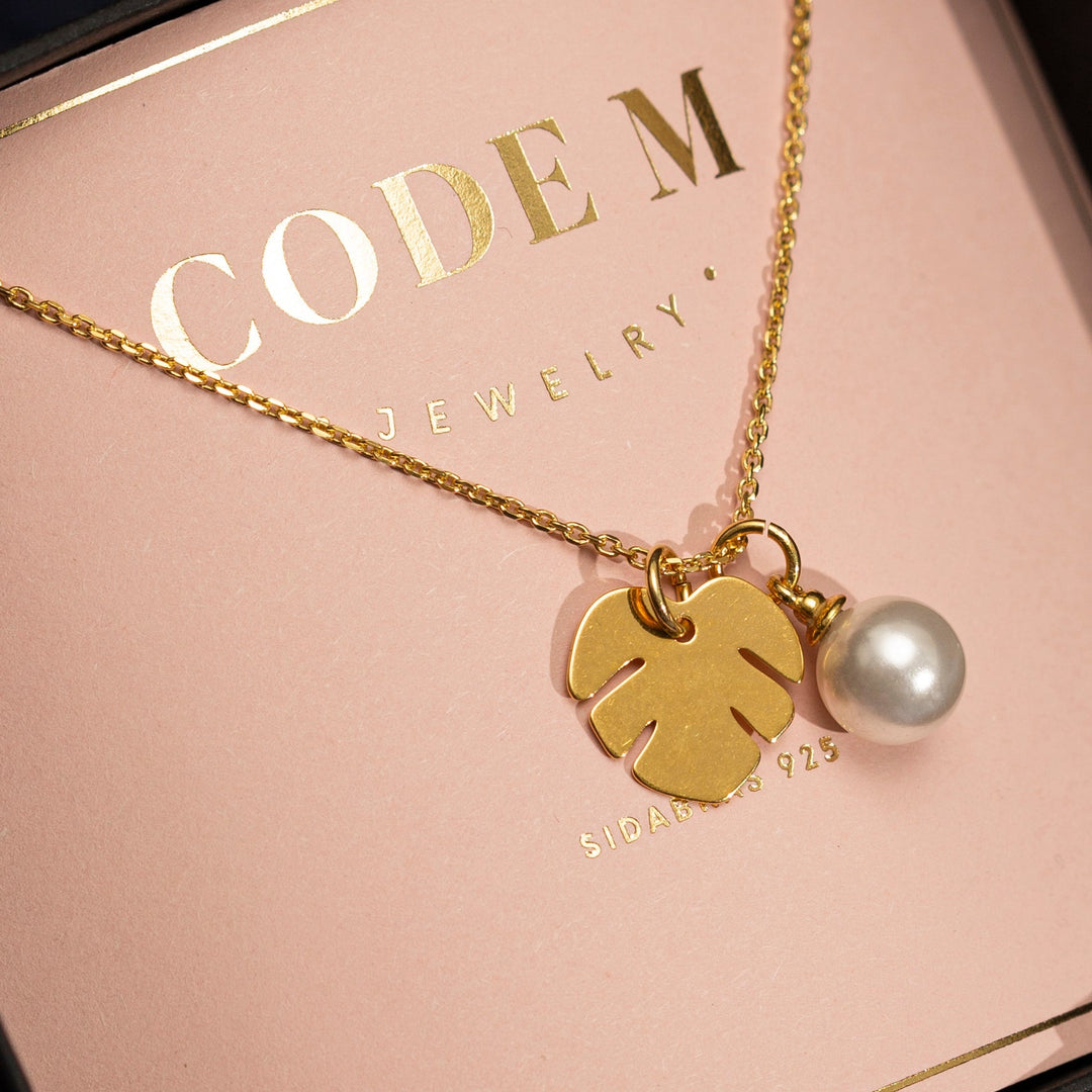 Necklace "Pearl and Monstera" 925 Silver
